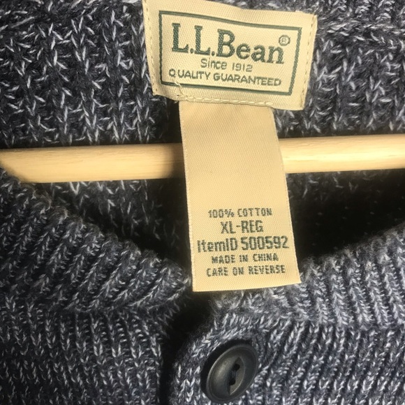 L.L. Bean men's 1/4 Button Heavyweight Pullover Sweater - Picture 3 of 3